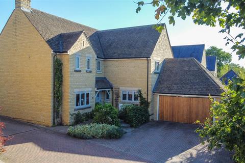 4 bedroom detached house for sale, Swinford Paddocks, Malmesbury