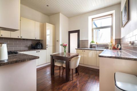 Flat F, 24 Albyn Grove, Aberdeen, AB10 6SQ