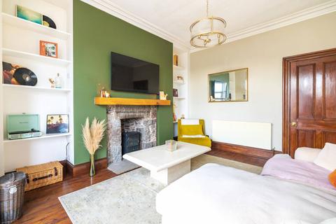Flat F, 24 Albyn Grove, Aberdeen, AB10 6SQ