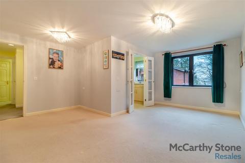 1 bedroom apartment for sale, Clarkson Court, Ipswich Road, Woodbridge, Suffolk, IP12 4BF