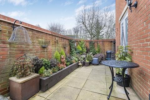 1 bedroom flat for sale, Ottway Walk, Welwyn, AL6