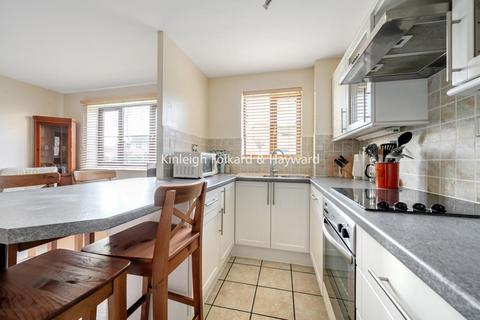 1 bedroom flat for sale, Gladbeck Way, Enfield