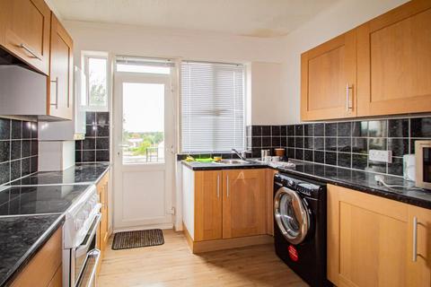 2 bedroom flat for sale, Manners Way, Southend-on-Sea SS2