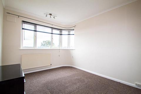 2 bedroom flat for sale, Manners Way, Southend-on-Sea SS2