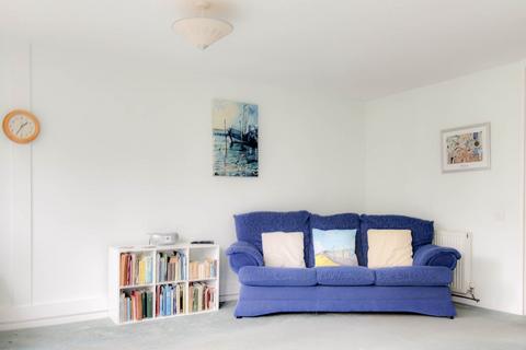 7 Bishops Drive, Lewes, BN7 1HA