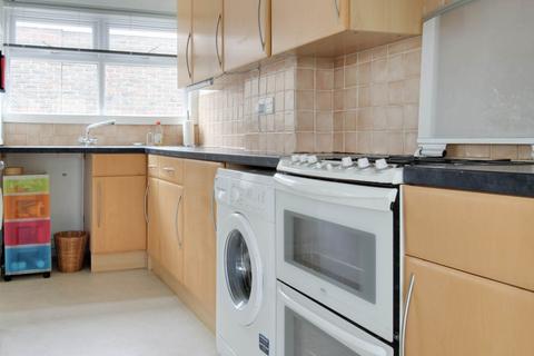 7 Bishops Drive, Lewes, BN7 1HA