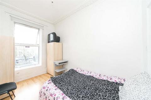 1 bedroom apartment to rent, Caledonian Road, N1