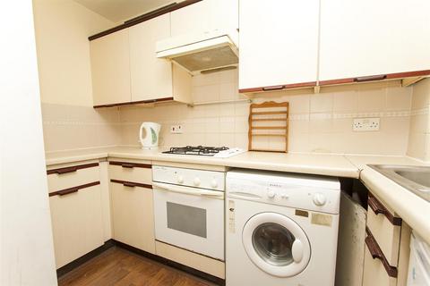 1 bedroom apartment to rent, Yellowhammer Court, Eagle Drive, Colindale