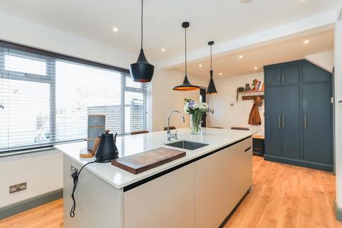 8 Durham Way, Harrogate, HG3 2TB