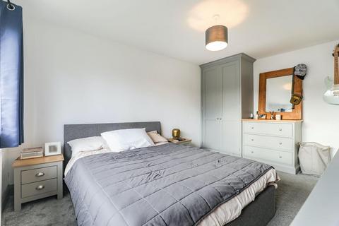 8 Durham Way, Harrogate, HG3 2TB