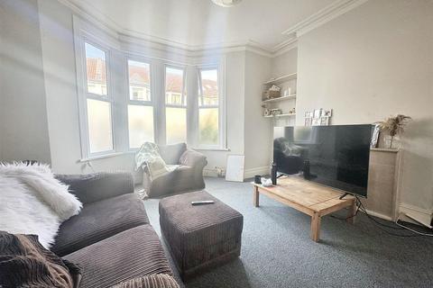 1 bedroom house to rent, Dongola Road, Bishopston