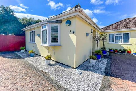 3 bedroom semi-detached bungalow to rent, Irving Lane , Southbourne, Bournemouth