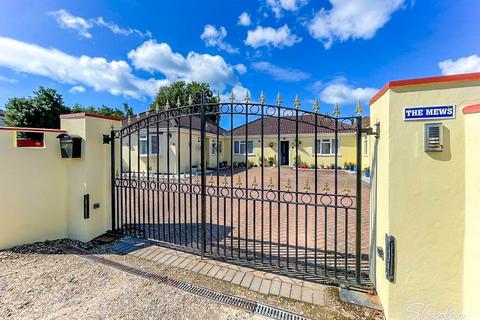 3 bedroom semi-detached bungalow to rent, Irving Lane , Southbourne, Bournemouth