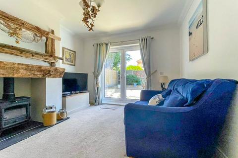 3 bedroom semi-detached bungalow to rent, Irving Lane , Southbourne, Bournemouth