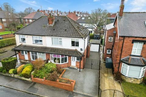 3 bedroom semi-detached house for sale, Roman Gardens, Roundhay