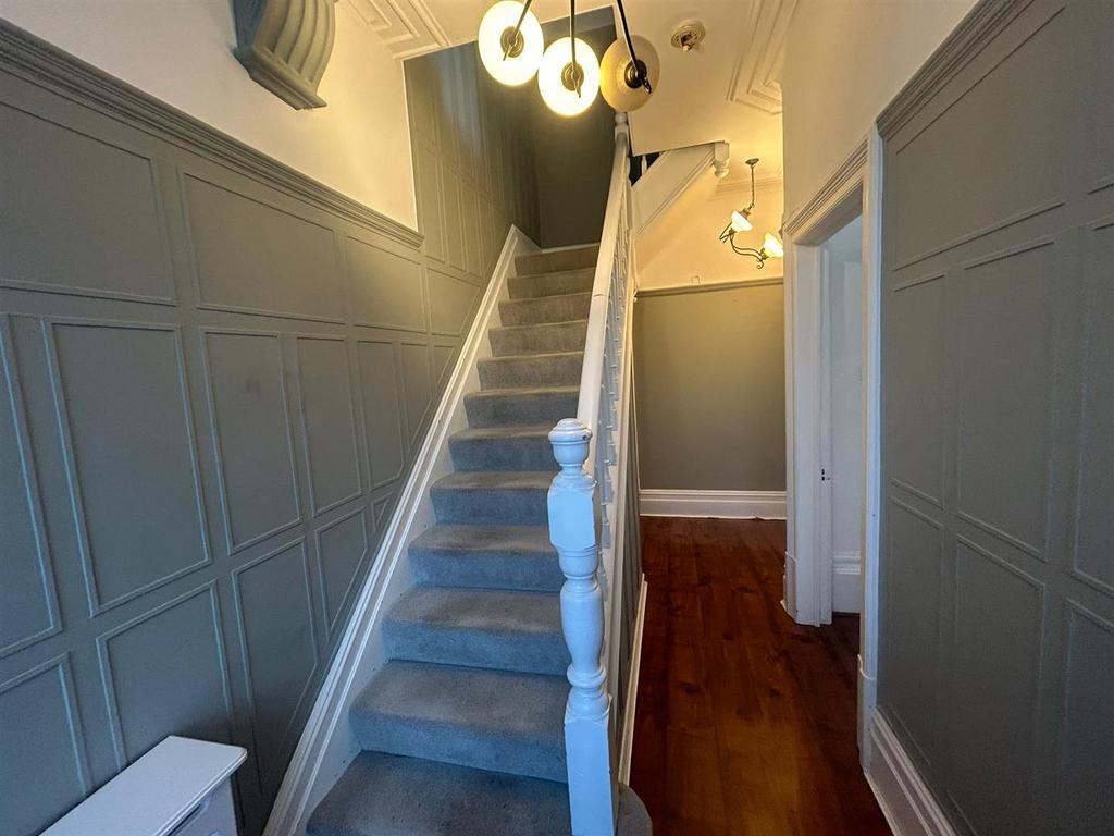 Hallway.jpg