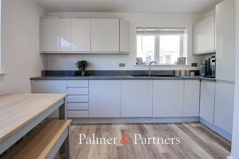 66 Cherry Tree Avenue, Clacton-on-sea, CO15 1AS