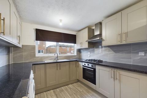 4 bedroom end of terrace house to rent, Canterbury Way, Stevenage SG1