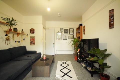 2 bedroom flat to rent, Cheltenham Road, Bristol BS6