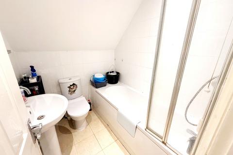 2 bedroom flat to rent, Portland Road, Hove BN3