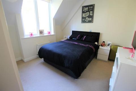 2 bedroom apartment for sale, Berrington Close, Redditch