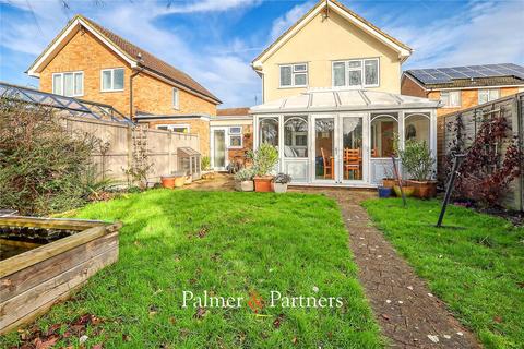 3 bedroom link detached house for sale, Steerforth Close, Essex CM1