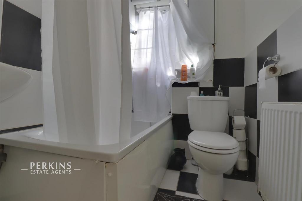 Bathroom.jpg