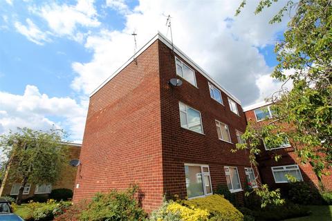 2 bedroom apartment to rent, Garden Flats, Eastern Green CV5