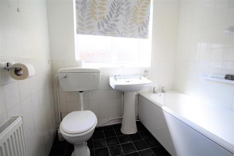 2 bedroom apartment to rent, Garden Flats, Eastern Green CV5