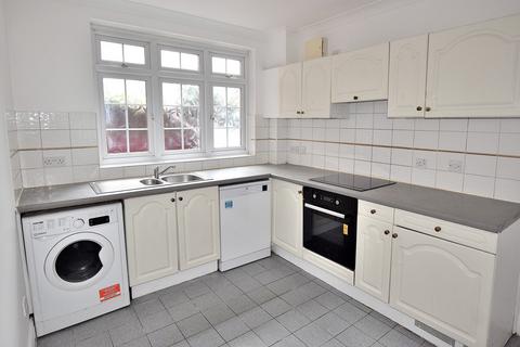 2 bedroom flat to rent, 25 Conway Road, London, Greater London. N14