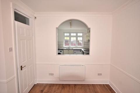 2 bedroom flat to rent, 25 Conway Road, London, Greater London. N14