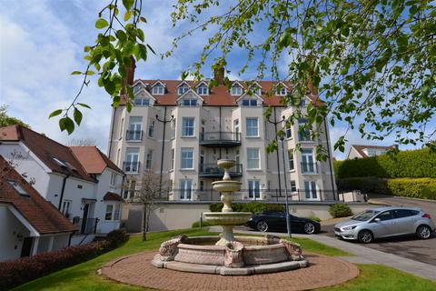 3 bedroom penthouse for sale, Bryn Y Mor, Tenby