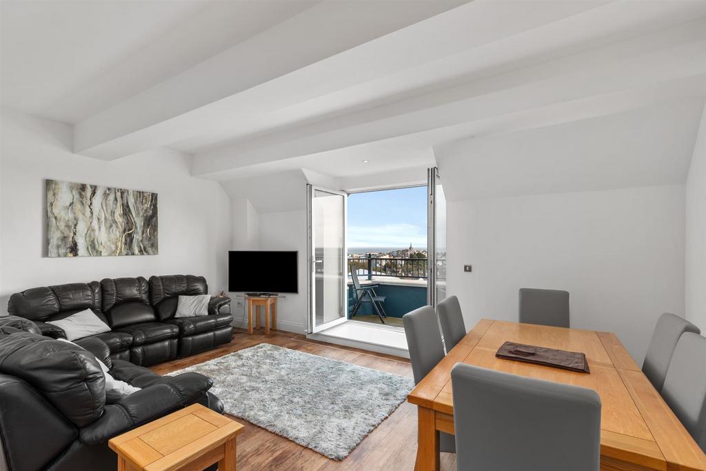 Living/Dining Room