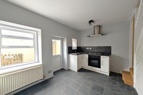 3 bedroom end of terrace house to rent, Old Exeter Street, Chudleigh