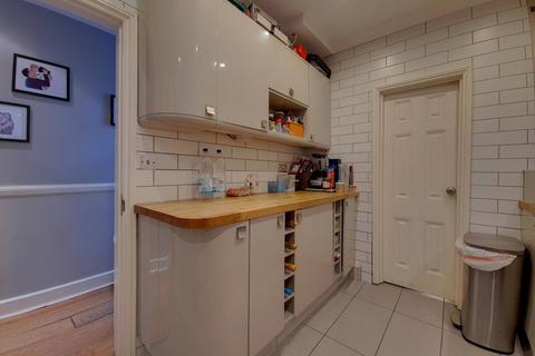 2 bedroom flat to rent, Kidbrooke Park Road, Greenwich, London, SE3