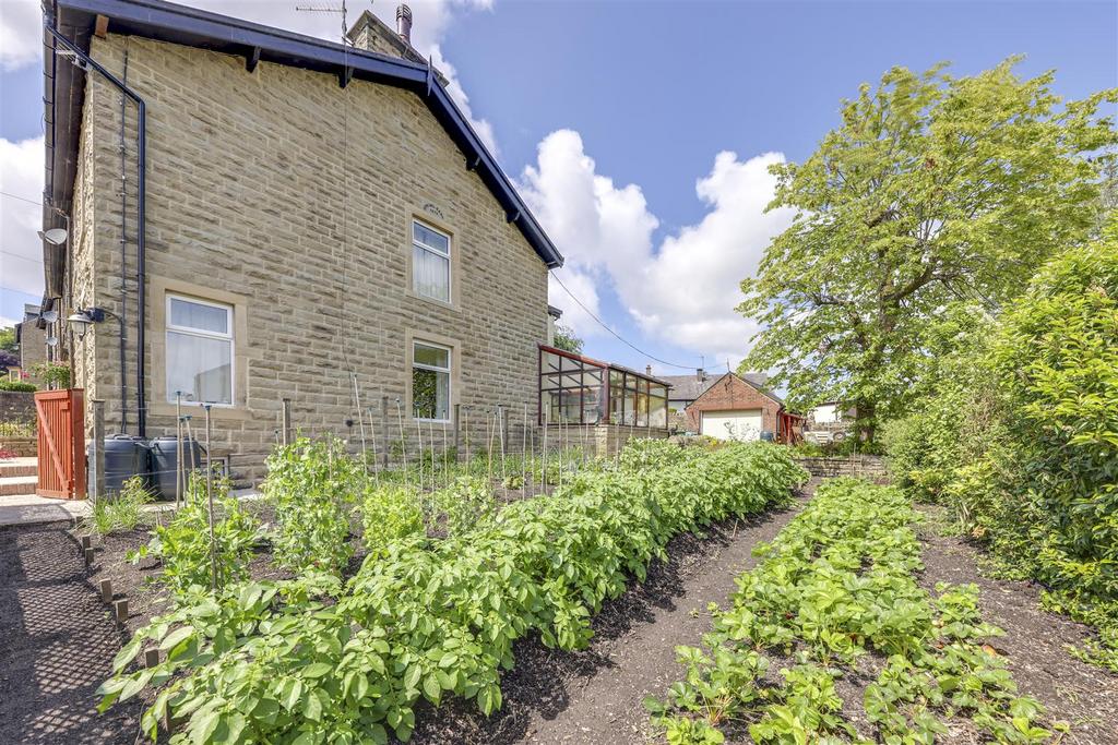 Side Garden Alt