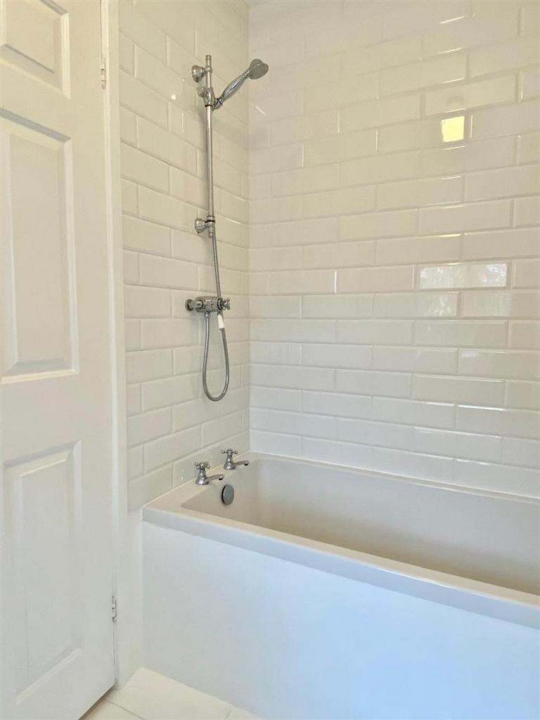 Bath1.jpg