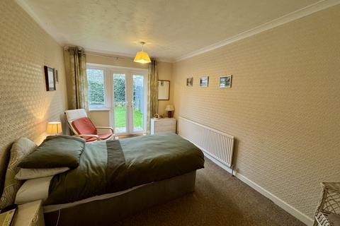 2 bedroom semi-detached bungalow for sale, Mill Drive, Leven, HU17 5NR