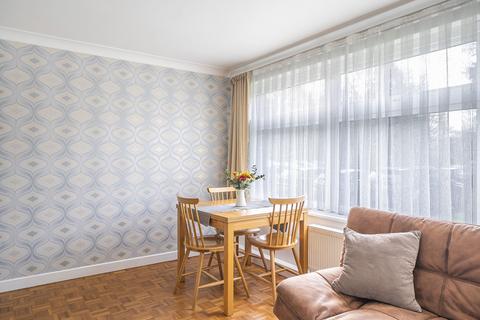 2 bedroom flat for sale, Downs Hill Road, Epsom KT18