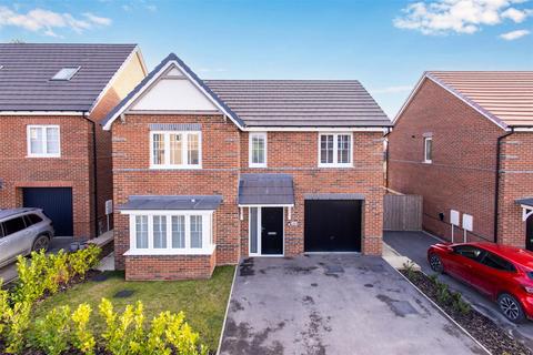 4 bedroom detached house for sale, Meadow Drive, Leeds LS25