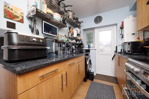 2 bedroom ground floor maisonette for sale, Windermere Road, Reading RG2