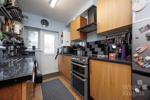 2 bedroom ground floor maisonette for sale, Windermere Road, Reading RG2