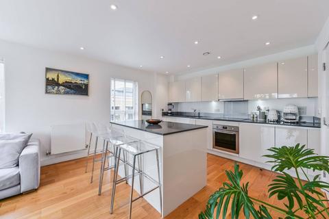 3 bedroom flat for sale, Bradley Road, Clapham Park, LONDON, SW4