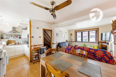 15 Mounts Road, Greenhithe, DA9 9LY