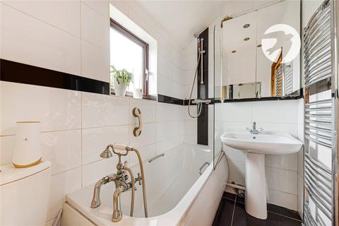 15 Mounts Road, Greenhithe, DA9 9LY