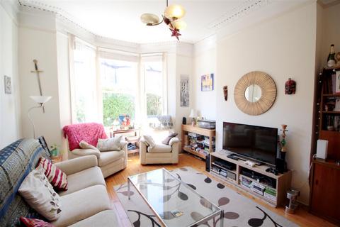 1 bedroom flat to rent, Holmewood Road, London SW2