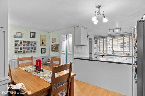 28 Berecroft, Harlow, CM18 7SA