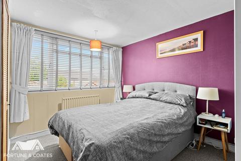 28 Berecroft, Harlow, CM18 7SA