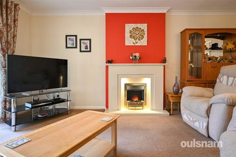 3 bedroom bungalow for sale, Squirrels Hollow, Oldbury, West Midlands, B68