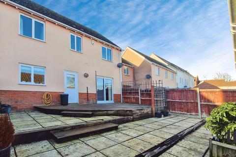 4 bedroom semi-detached house for sale, Denton Crescent, Braintree CM77